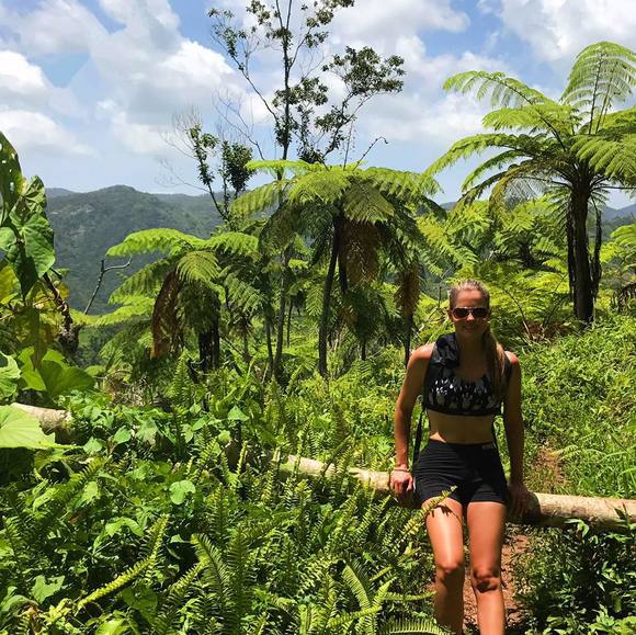 Meet your Posher, Maite - Picture 1 of 1